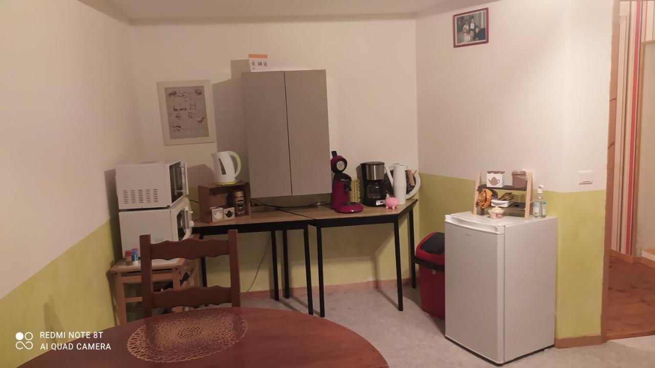 Chez Celine En Campagne Appartement Mazerny Buitenkant foto